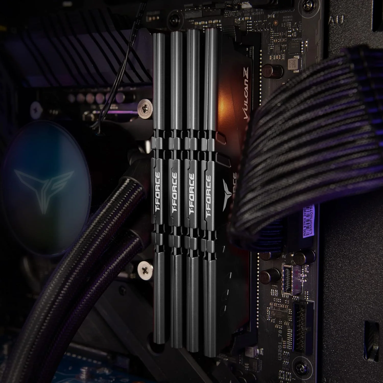کیت حافظه رم دسکتاپ 16 گیگابایتی (2x8GB) TEAMGROUP T-Force Vulcan Z DDR4 3200MHz (PC4-25600) CL16 (خاکستری) - TLZGD416G3200HC16CDC01 کیت حافظه رم دسکتاپ 16 گیگابایتی (2x8GB) TEAMGROUP T-Force Vulcan Z DDR4 3200MHz (PC4-25600) CL16 (خاکستری) - TLZGD416G3200HC16CDC01