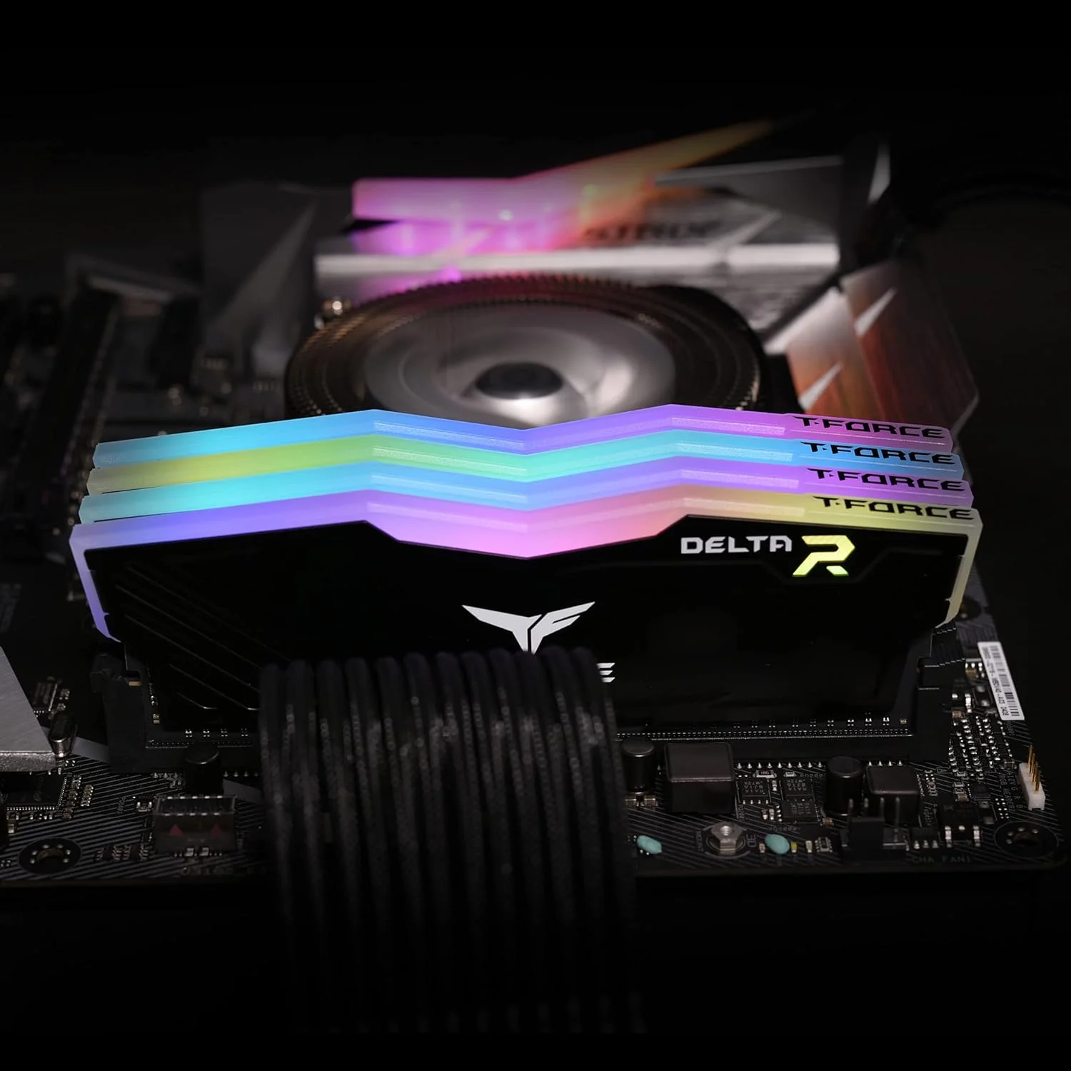 رم دسکتاپ 16 گیگابایتی (2x8GB) TEAMGROUP T-Force Delta RGB DDR4 3200MHz (PC4-25600) CL16 مشکی - TF3D416G3200HC16CDC01