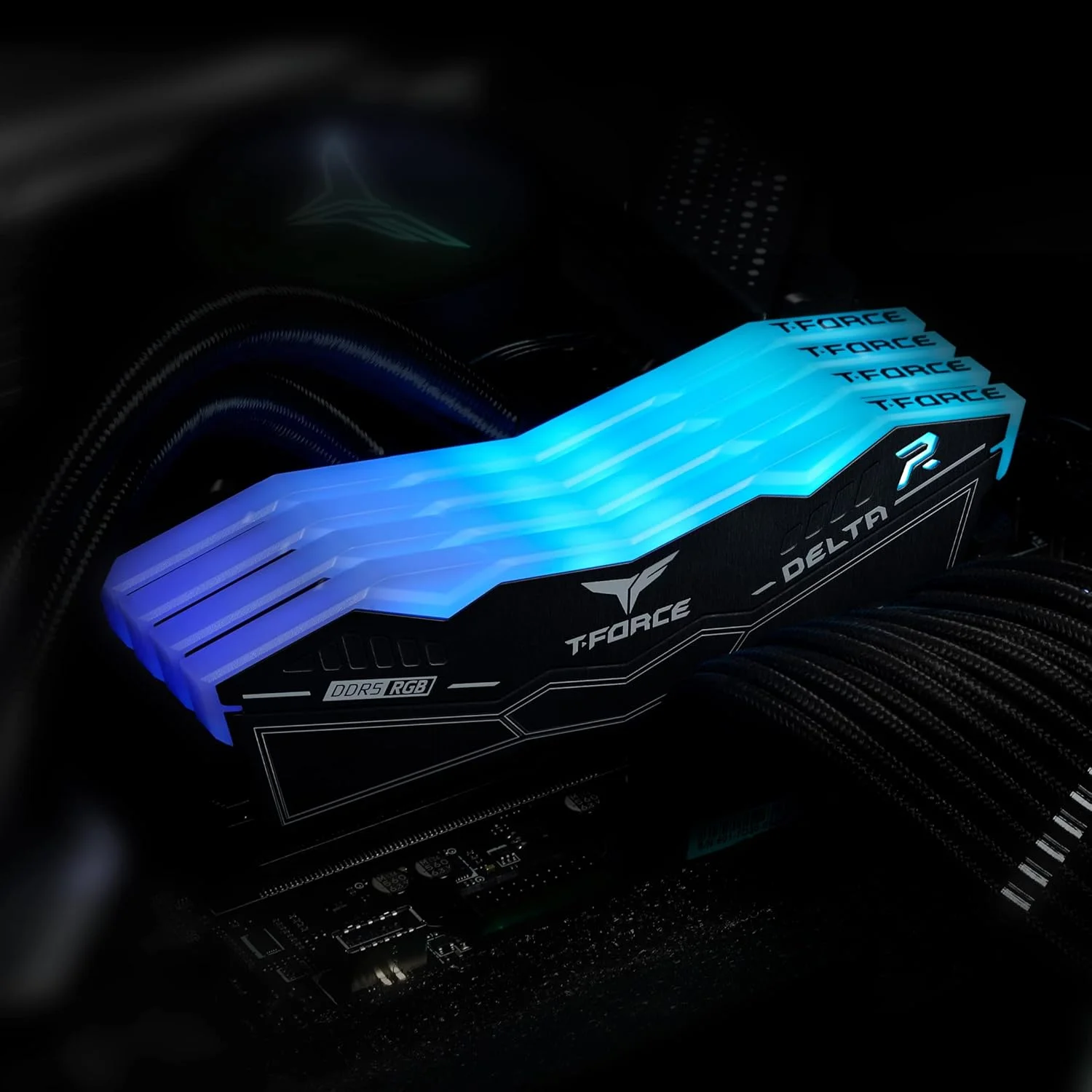 کیت حافظه رم دسکتاپ 32 گیگابایتی (2x16GB) TEAMGROUP T-Force Delta RGB DDR5 6400MHz (PC5-51200) CL40 (مشکی) برای Z690 - FF3D532G6400HC40BDC01