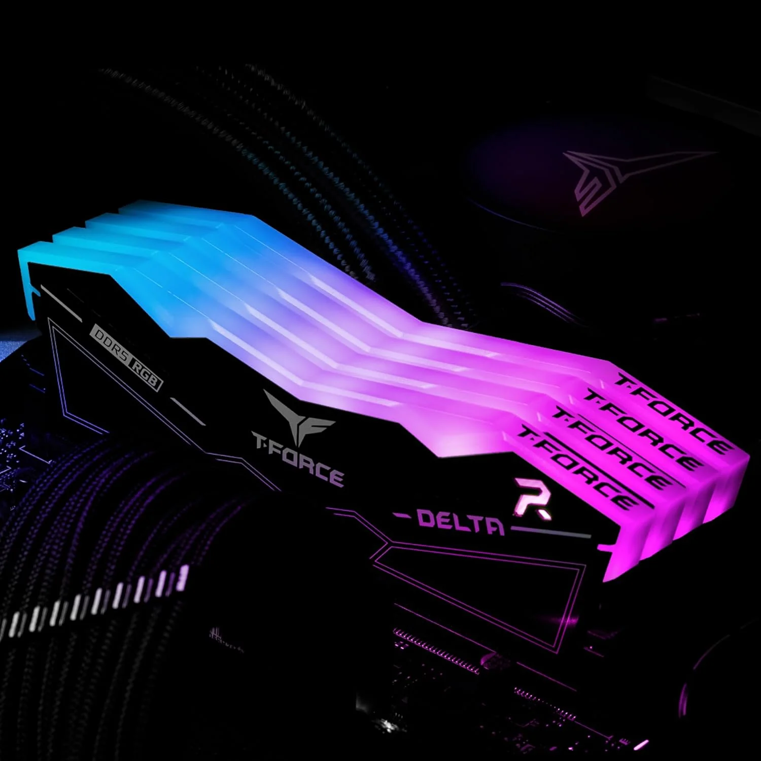 رم دسکتاپ TEAMGROUP T-Force Delta RGB DDR5 با ظرفیت 64 گیگابایت (2x32GB) 6000MHz PC5-48000 CL38 سازگار با Intel XMP 3.0 و AMD Expo مدل FF3D564G6000HC38GDC01