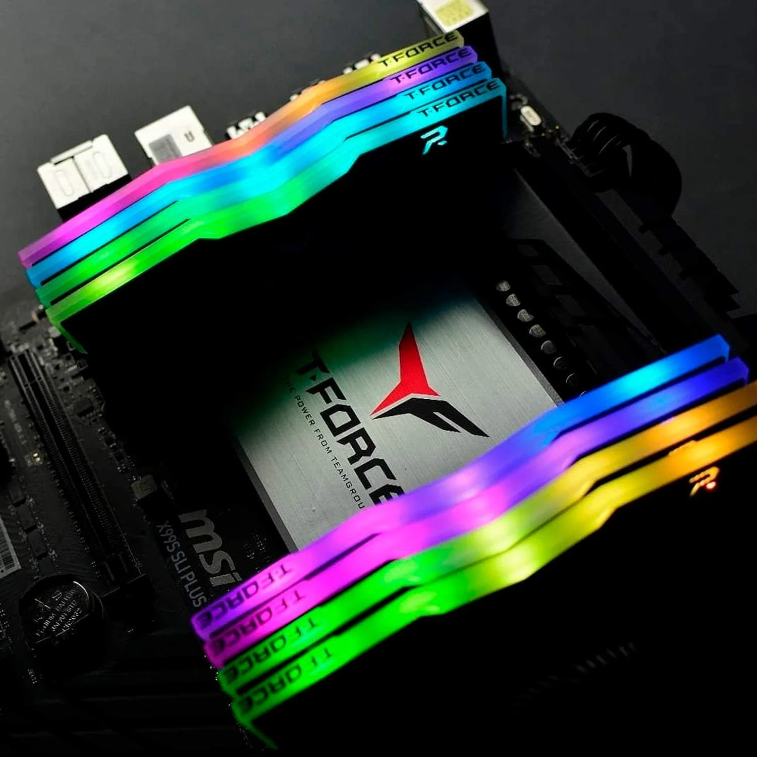 رم TEAMGROUP Team D4 3200 8GB C16 Delta RGB مشکی