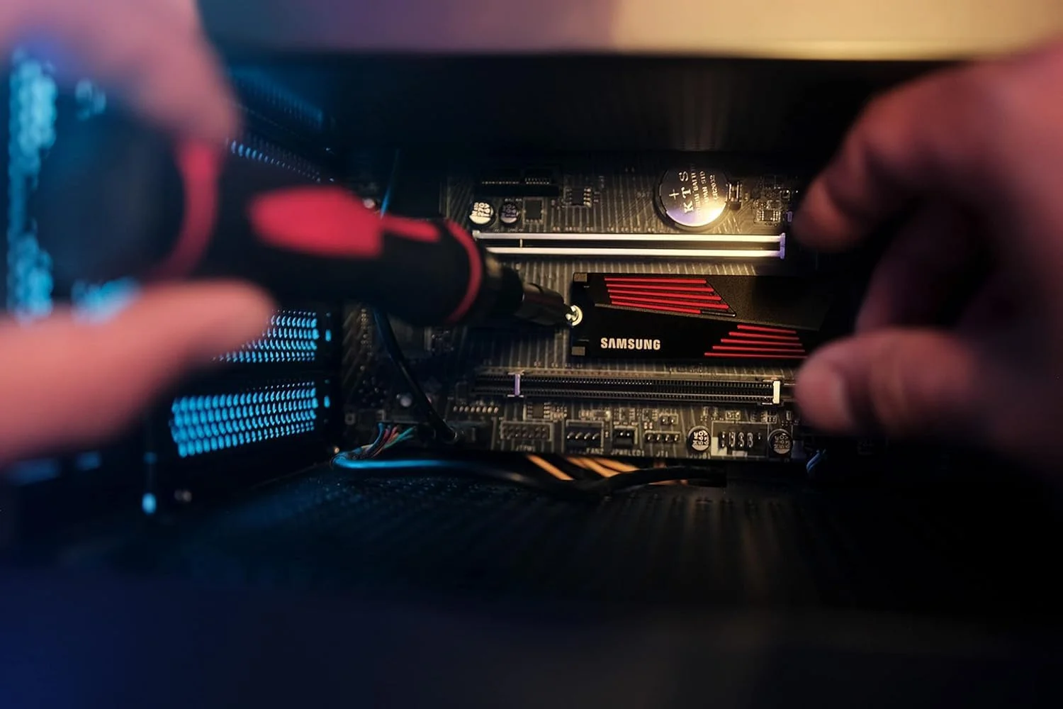 حافظه اس اس دی سامسونگ 990 PRO هیت سینک 1 ترابایت PCIe 4.0 (تا 7,450 مگابایت بر ثانیه) NVMe M.2 (2280) اینترنال
