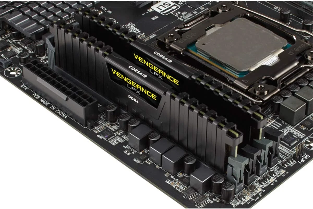 کیت حافظه دسکتاپ با کارایی بالا Corsair CMK16GX4M2D3200C16 Vengeance LPX 16 گیگابایت (2 عدد 8 گیگابایتی) DDR4 3200 مگاهرتز C16 XMP 2.0، مشکی