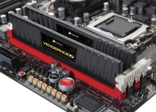 کیت حافظه دسکتاپ 16 گیگابایتی (2x8 گیگابایت) Corsair Vengeance LP Series DIMM DDR3 1600 (PC3-12800) C9 1.5V - مشکی
