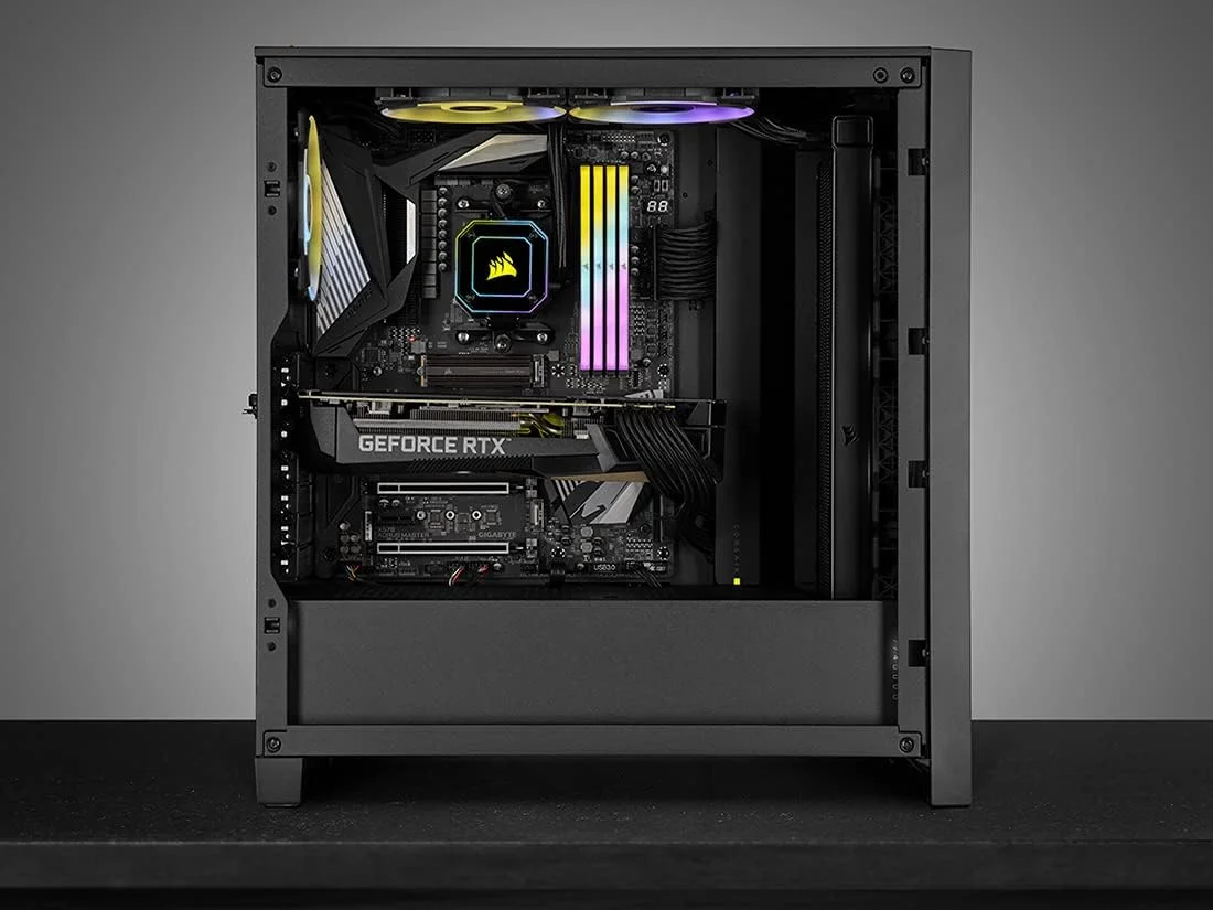 رم دسکتاپ 32 گیگابایتی (4x8GB) CORSAIR VENGEANCE RGB RT DDR4 3600 (PC4-28800) C18 1.35V