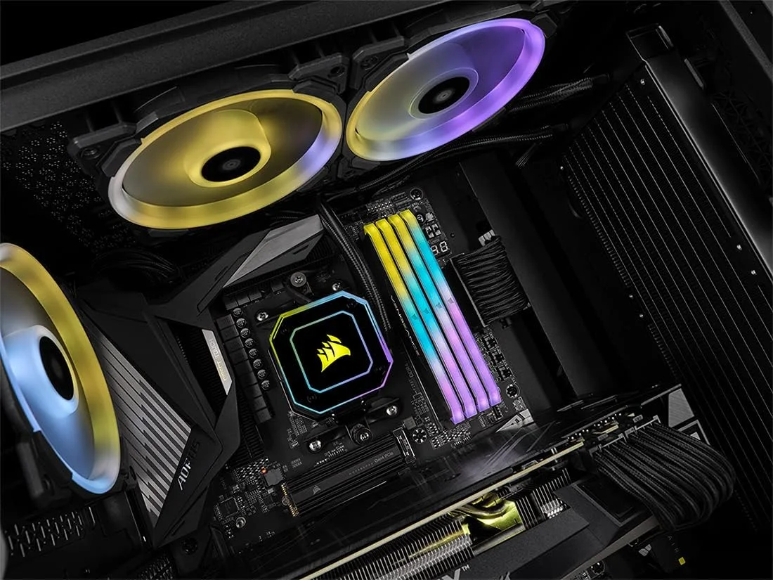 رم دسکتاپ 32 گیگابایتی (4x8GB) CORSAIR VENGEANCE RGB RT DDR4 3600 (PC4-28800) C18 1.35V