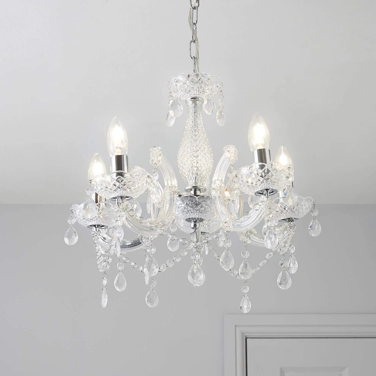 لوستر 5 شاخه Tafunker، آویز 5 لامپی، کروم، شفاف. چراغ سقفی اتاق خواب و نشیمن آکریلیک … (کروم) (شفاف) لوستر 5 شاخه Tafunker، آویز 5 لامپی، کروم، شفاف. چراغ سقفی اتاق خواب و نشیمن آکریلیک … (کروم) (شفاف)