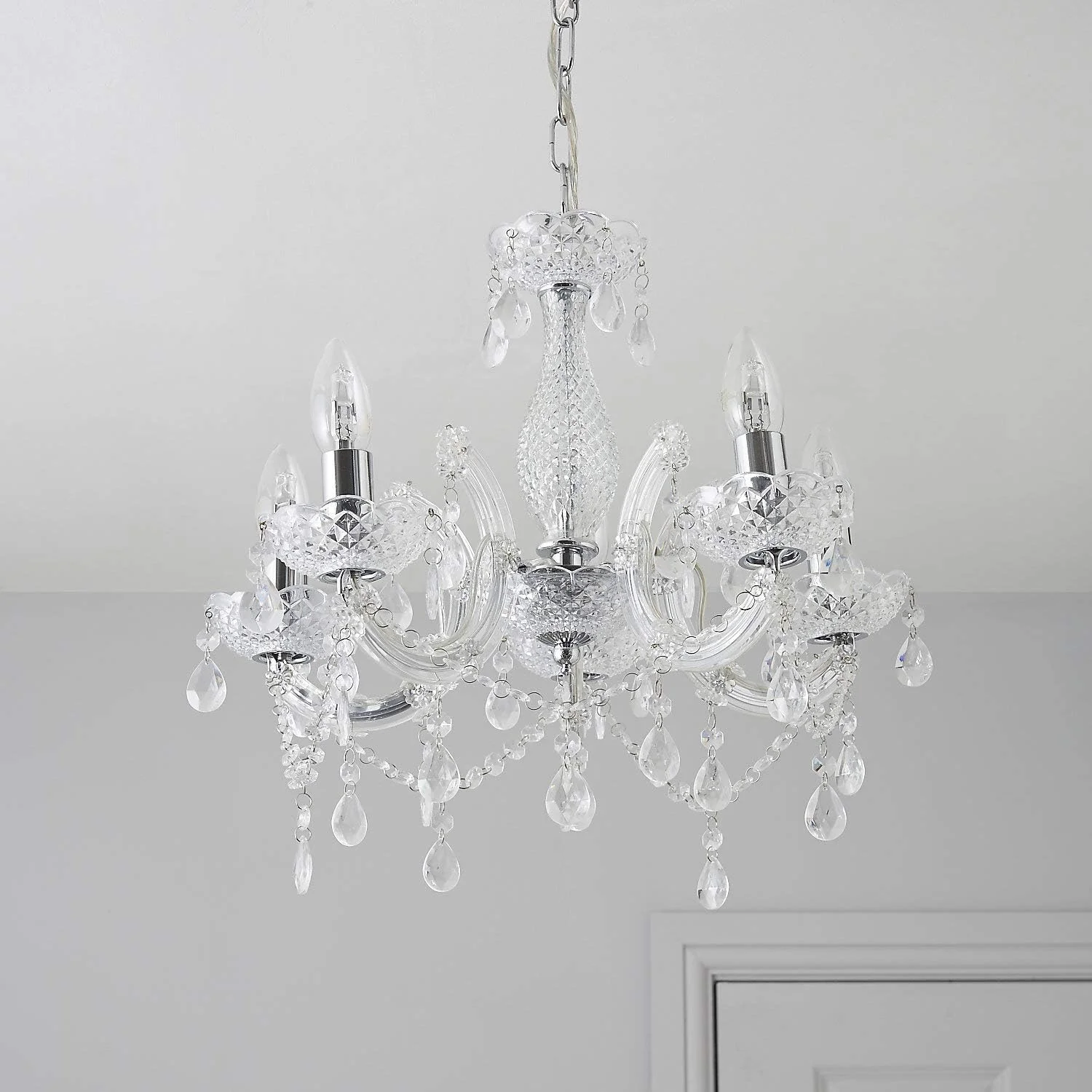 لوستر 5 شاخه Tafunker، آویز 5 لامپی، کروم، شفاف. چراغ سقفی اتاق خواب و نشیمن آکریلیک … (کروم) (شفاف) لوستر 5 شاخه Tafunker، آویز 5 لامپی، کروم، شفاف. چراغ سقفی اتاق خواب و نشیمن آکریلیک … (کروم) (شفاف)