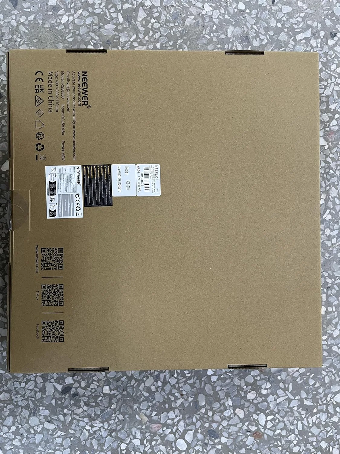 پنل نور ویدئویی ال ای دی RGB نیور RGB1200 با توان 60 وات، کنترل از طریق اپلیکیشن/2.4G، روشنایی 22000 لوکس در 0.5 متر/ حداقل کم نور شدن دقیق 1%/ نور عکس ویدئویی/360 درجه RGB/CRI97+/TLCI98+/2500K-8500K/18 افکت نور مداوم استودیویی پنل نور ویدئویی ال ای دی RGB نیور RGB1200 با توان 60 وات، کنترل از طریق اپلیکیشن/2.4G، روشنایی 22000 لوکس در 0.5 متر/ حداقل کم نور شدن دقیق 1%/ نور عکس ویدئویی/360 درجه RGB/CRI97+/TLCI98+/2500K-8500K/18 افکت نور مداوم استودیویی