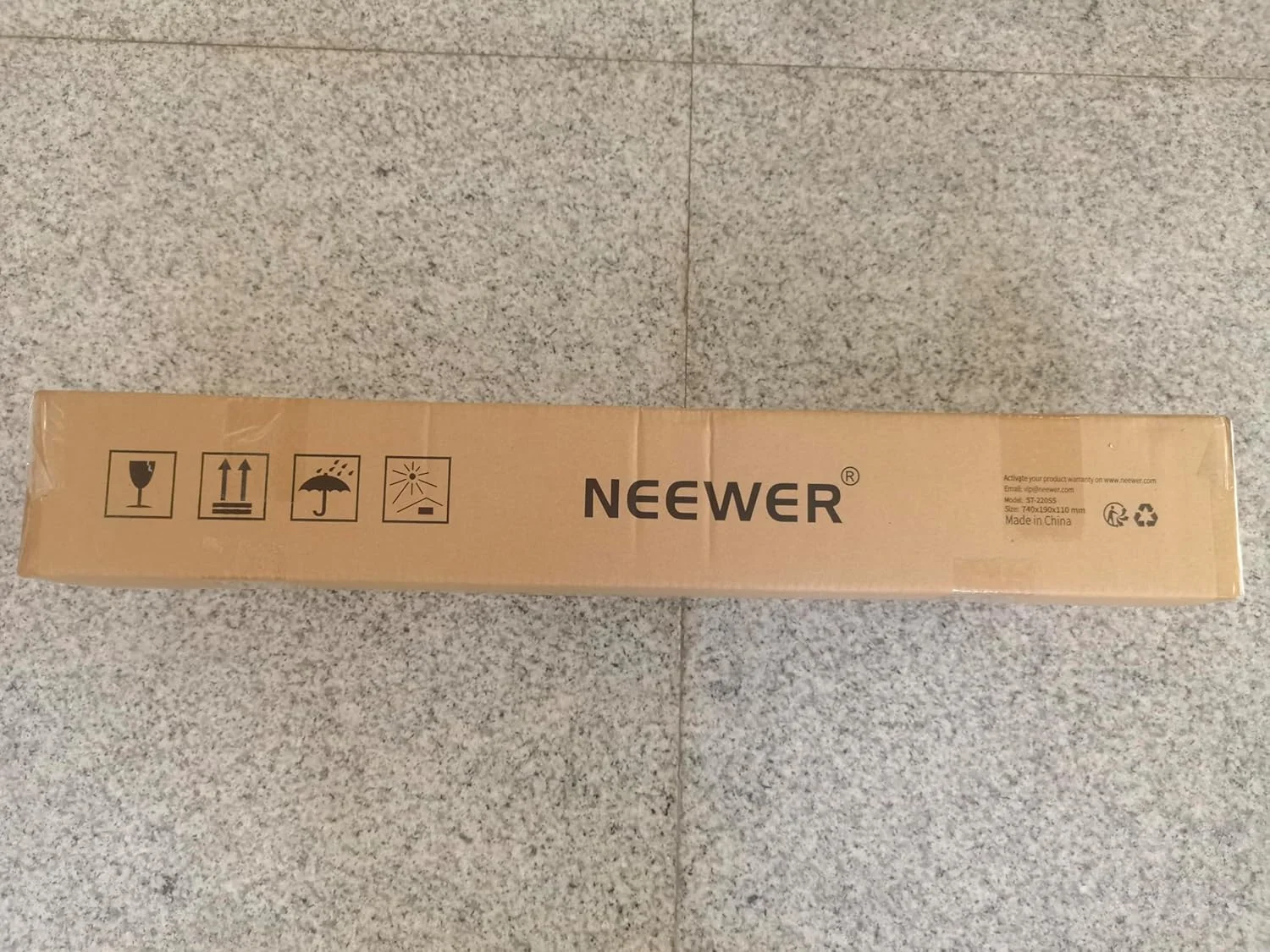 پایه نور استیل ضد زنگ نیور نقره ای، 220 سانتی متر/86.6 اینچ، پایه تاشو و قابل حمل سنگین برای سافت باکس استودیویی، مونولایت و سایر تجهیزات عکاسی (بسته 2 عددی) پایه نور استیل ضد زنگ نیور نقره ای، 220 سانتی متر/86.6 اینچ، پایه تاشو و قابل حمل سنگین برای سافت باکس استودیویی، مونولایت و سایر تجهیزات عکاسی (بسته 2 عددی)