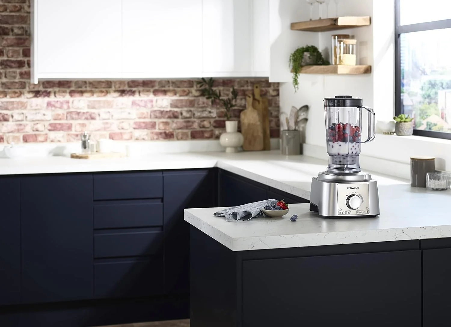 غذاساز چند منظوره کنوود 1000 وات با 3 دیسک استیل ضد زنگ، مخلوط کن، آسیاب، آبمیوه گیری، همزن، خمیر ساز، آب مرکبات گیری، سرو اکسپرس/سالاد ساز مدل Fdp65.880Si نقره ای غذاساز چند منظوره کنوود 1000 وات با 3 دیسک استیل ضد زنگ، مخلوط کن، آسیاب، آبمیوه گیری، همزن، خمیر ساز، آب مرکبات گیری، سرو اکسپرس/سالاد ساز مدل Fdp65.880Si نقره ای