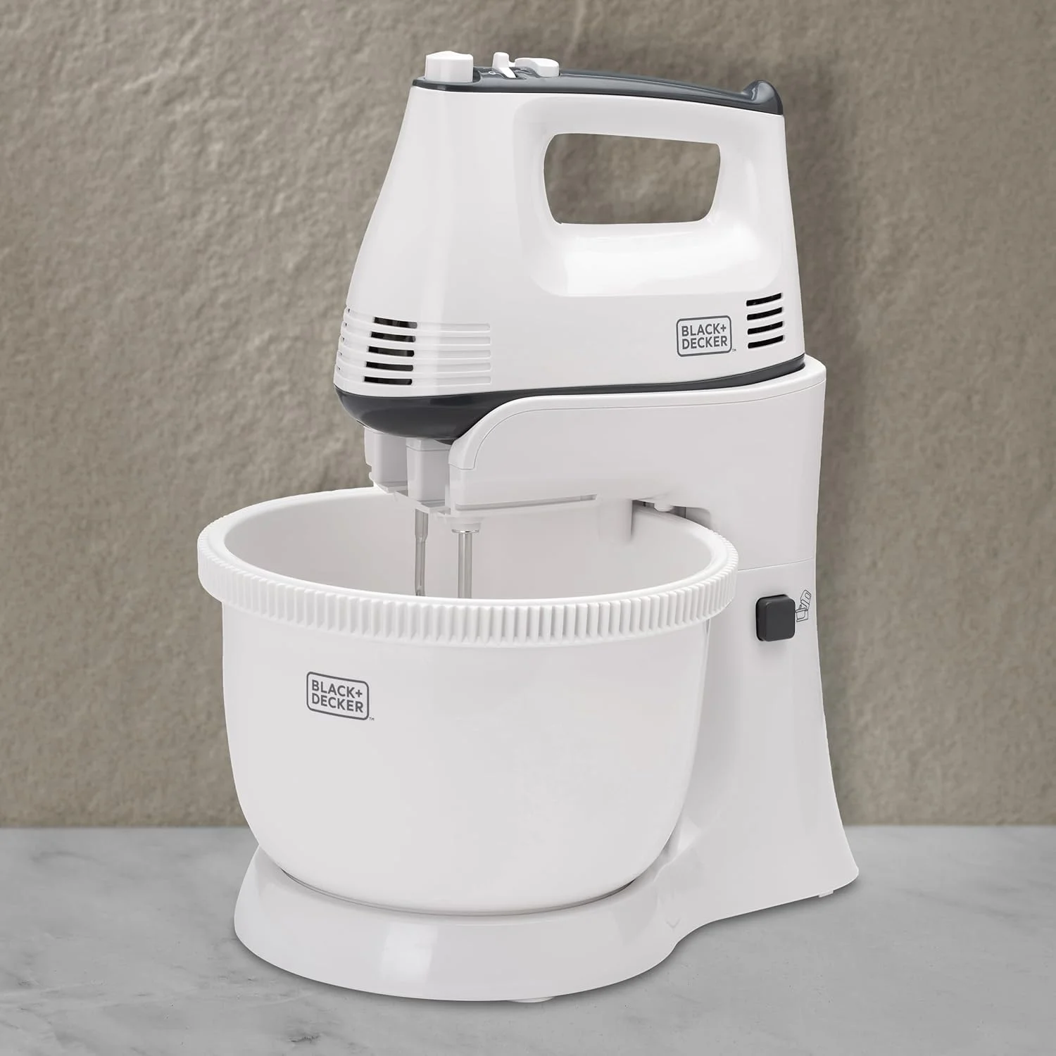 مخلوط کن کاسه دار و پایه دار چند منظوره 5 سرعته 300 وات Black & Decker، سفید - M700، 2 سال گارانتی