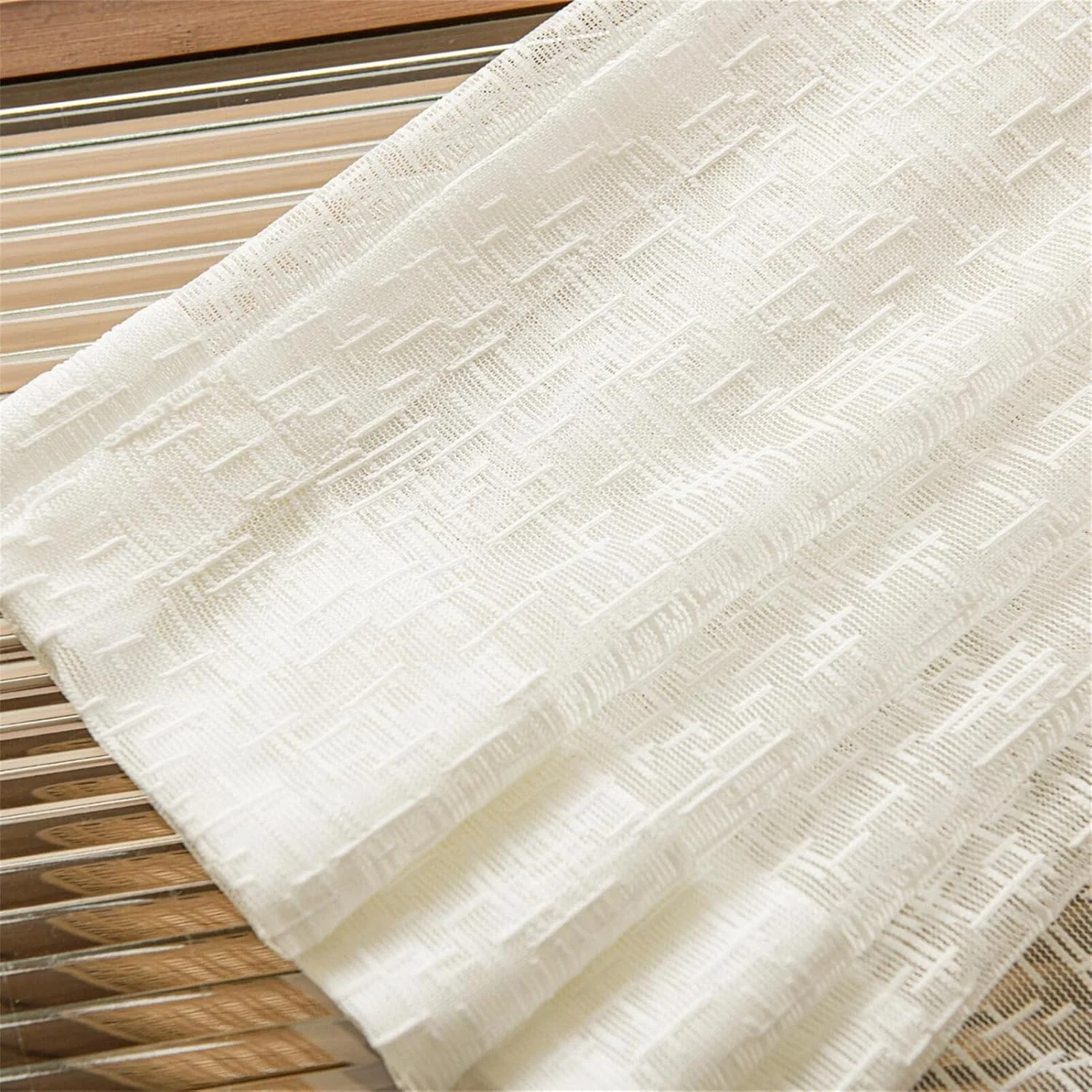 پرده حریر KVLDEC تکهای مناسب اتاق نشیمن، اتاق خواب و تزئین راهرو (طرح Cross-C، عرض 150 x طول 270 سانتی متر) پرده حریر KVLDEC تکهای مناسب اتاق نشیمن، اتاق خواب و تزئین راهرو (طرح Cross-C، عرض 150 x طول 270 سانتی متر)