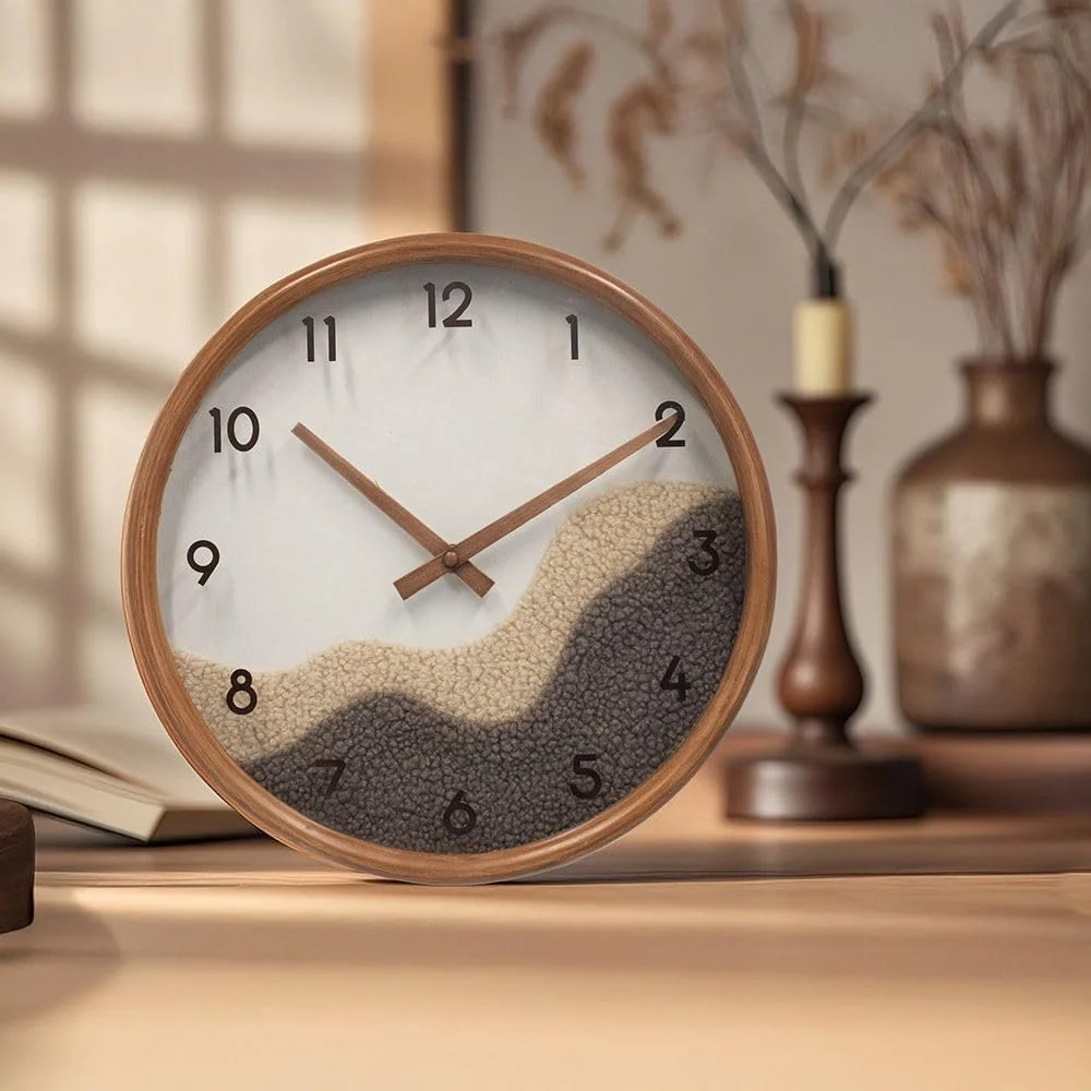 ساعت دیواری پارچه ای کمبریج مدل Waves - ساعت تزئینی مدرن با طرح پارچه بافت دار، موتور کوارتز بی صدا و سبک ظریف برای اتاق نشیمن، دفتر کار و دکوراسیون منزل معاصر، ابعاد 30x4x30 سانتی متر ساعت دیواری پارچه ای کمبریج مدل Waves - ساعت تزئینی مدرن با طرح پارچه بافت دار، موتور کوارتز بی صدا و سبک ظریف برای اتاق نشیمن، دفتر کار و دکوراسیون منزل معاصر، ابعاد 30x4x30 سانتی متر