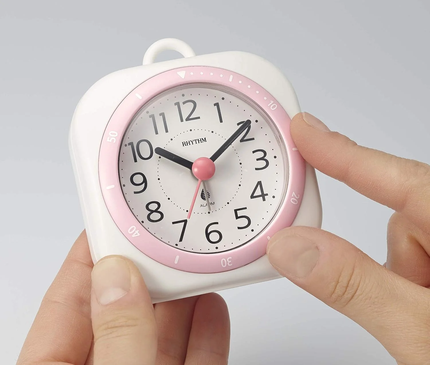 ساعت دیواری ریتم مدل 8RE656WR13 با ارزش افزوده ساعت دیواری ریتم مدل 8RE656WR13 با ارزش افزوده