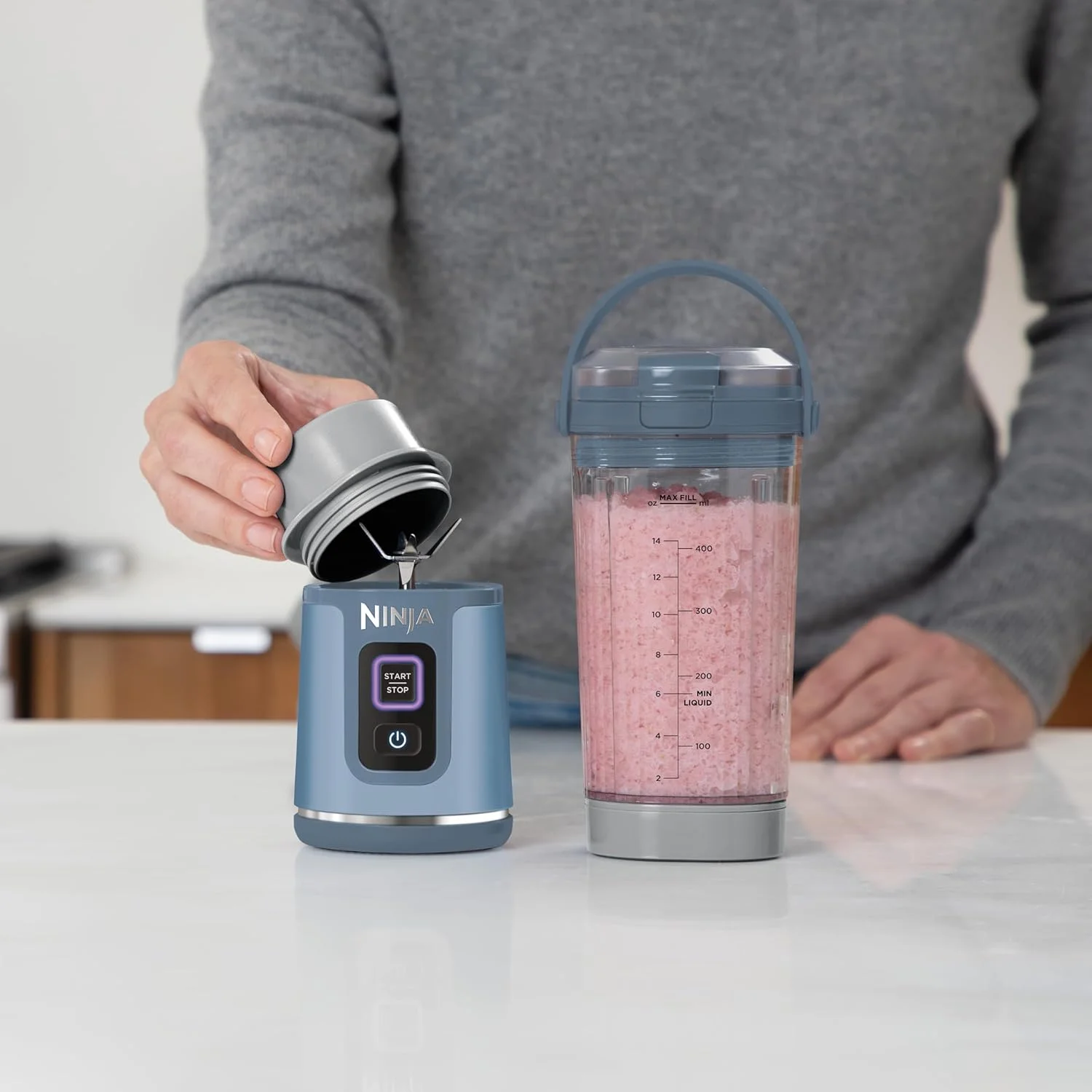 مخلوط کن قابل حمل نینجا بلاست BC151EUNV / مخلوط کن / اسموتی ساز، لیوان 530 میلی لیتری، درب ضد نشت، میکسر کوچک قدرتمند، بی سیم و قابل شارژ، خرد کردن یخ و میوه، آبی مخلوط کن قابل حمل نینجا بلاست BC151EUNV / مخلوط کن / اسموتی ساز، لیوان 530 میلی لیتری، درب ضد نشت، میکسر کوچک قدرتمند، بی سیم و قابل شارژ، خرد کردن یخ و میوه، آبی