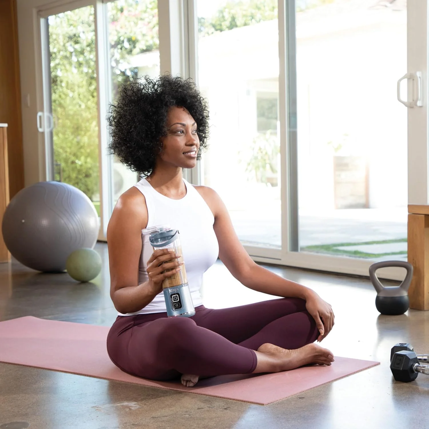 مخلوط کن قابل حمل نینجا بلاست BC151EUNV / مخلوط کن / اسموتی ساز، لیوان 530 میلی لیتری، درب ضد نشت، میکسر کوچک قدرتمند، بی سیم و قابل شارژ، خرد کردن یخ و میوه، آبی مخلوط کن قابل حمل نینجا بلاست BC151EUNV / مخلوط کن / اسموتی ساز، لیوان 530 میلی لیتری، درب ضد نشت، میکسر کوچک قدرتمند، بی سیم و قابل شارژ، خرد کردن یخ و میوه، آبی