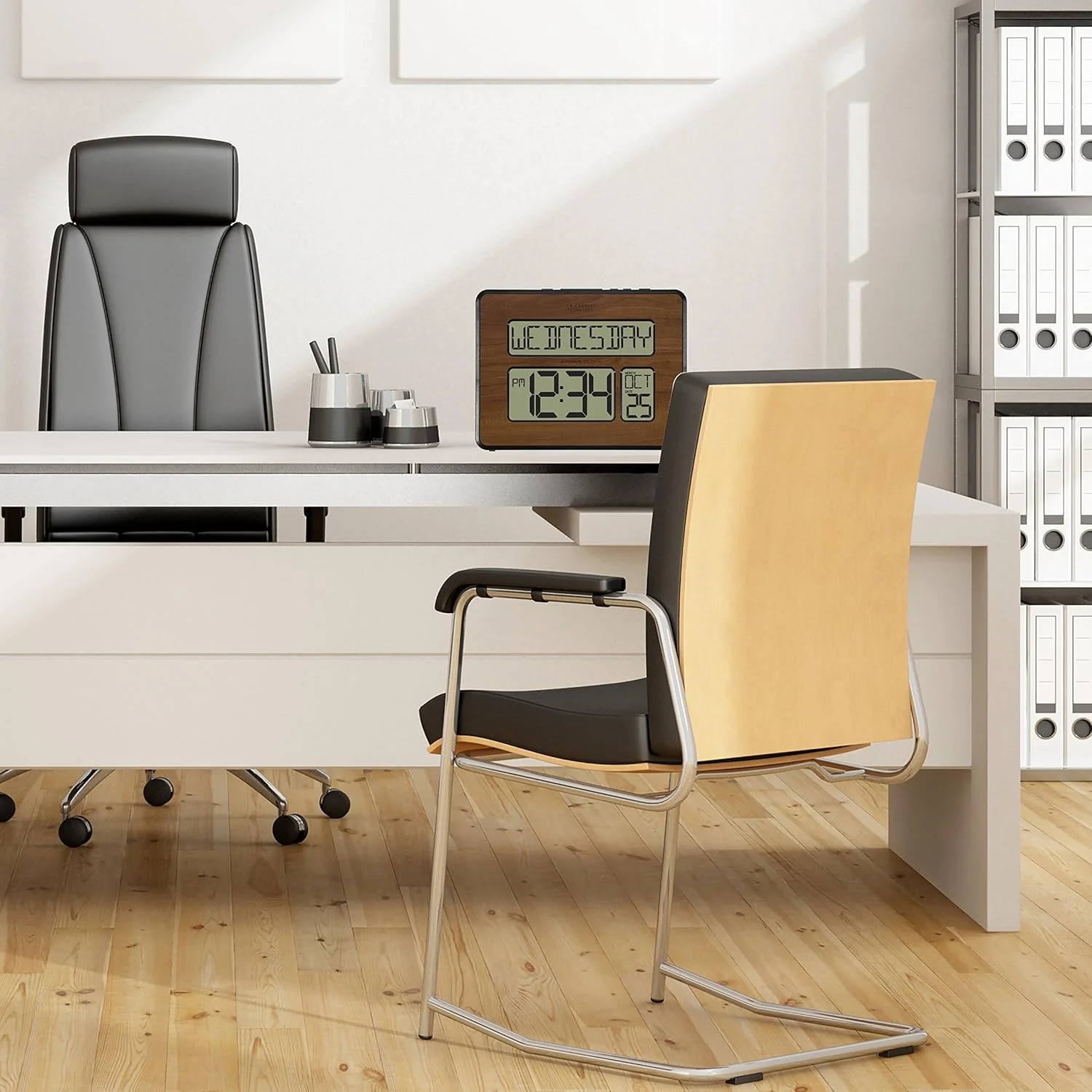 ساعت دیواری دیجیتال اتمی بزرگ با تقویم کامل La Crosse Technology 513-1419-WA-INT ساعت دیواری دیجیتال اتمی بزرگ با تقویم کامل La Crosse Technology 513-1419-WA-INT