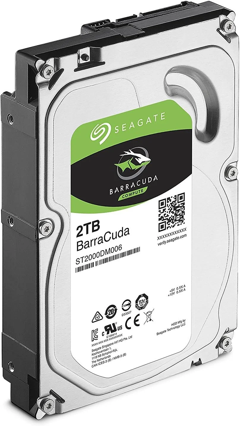 هارد دیسک داخلی سیگیت Barracuda ST2000DM006 با ظرفیت 2 ترابایت، سایز 3.5 اینچ، سرعت 7200 دور در دقیقه، حافظه کش 256 مگابایت، رابط SATA 6GB/s، نقره ای، بسته بندی Bulk