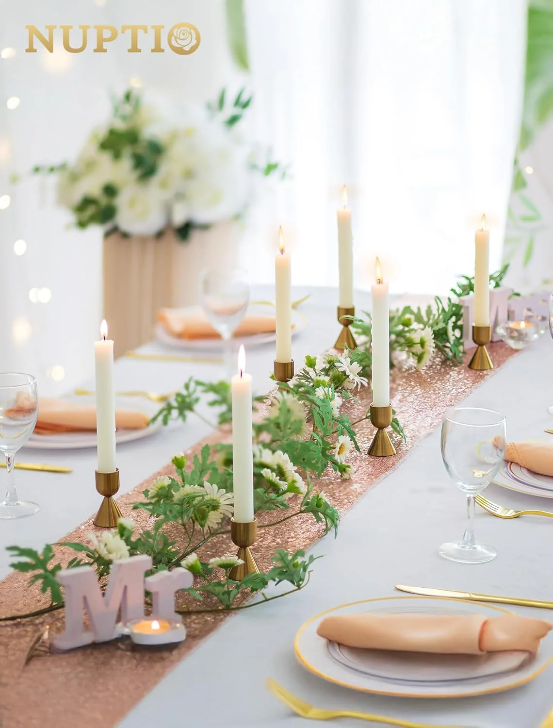 جاشمعی NUPTIO طلایی برای شمع های باریک: بسته 4 عددی جاشمعی مخروطی آلومینیومی، مناسب برای دکور میز شام، دکوراسیون عروسی، شومینه و کریسمس