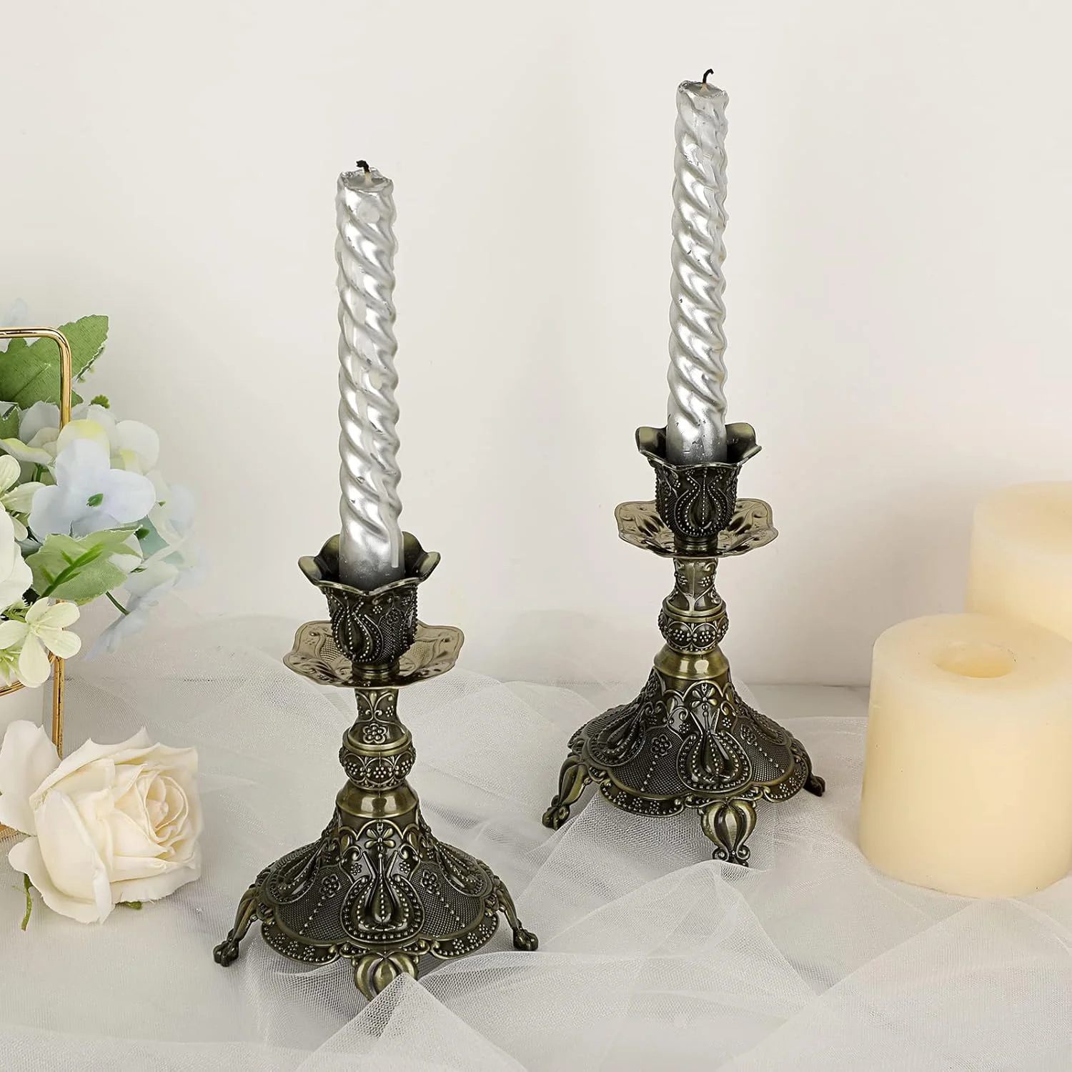 اونمای، ست 2 عددی شمعدان فلزی باریک، شمعدانهای برنزی عتیقه، پایههای شمعدان باریک تزئینی، شمعدانهای کوچک عتیقه برای دکور میز عروسی اونمای، ست 2 عددی شمعدان فلزی باریک، شمعدانهای برنزی عتیقه، پایههای شمعدان باریک تزئینی، شمعدانهای کوچک عتیقه برای دکور میز عروسی