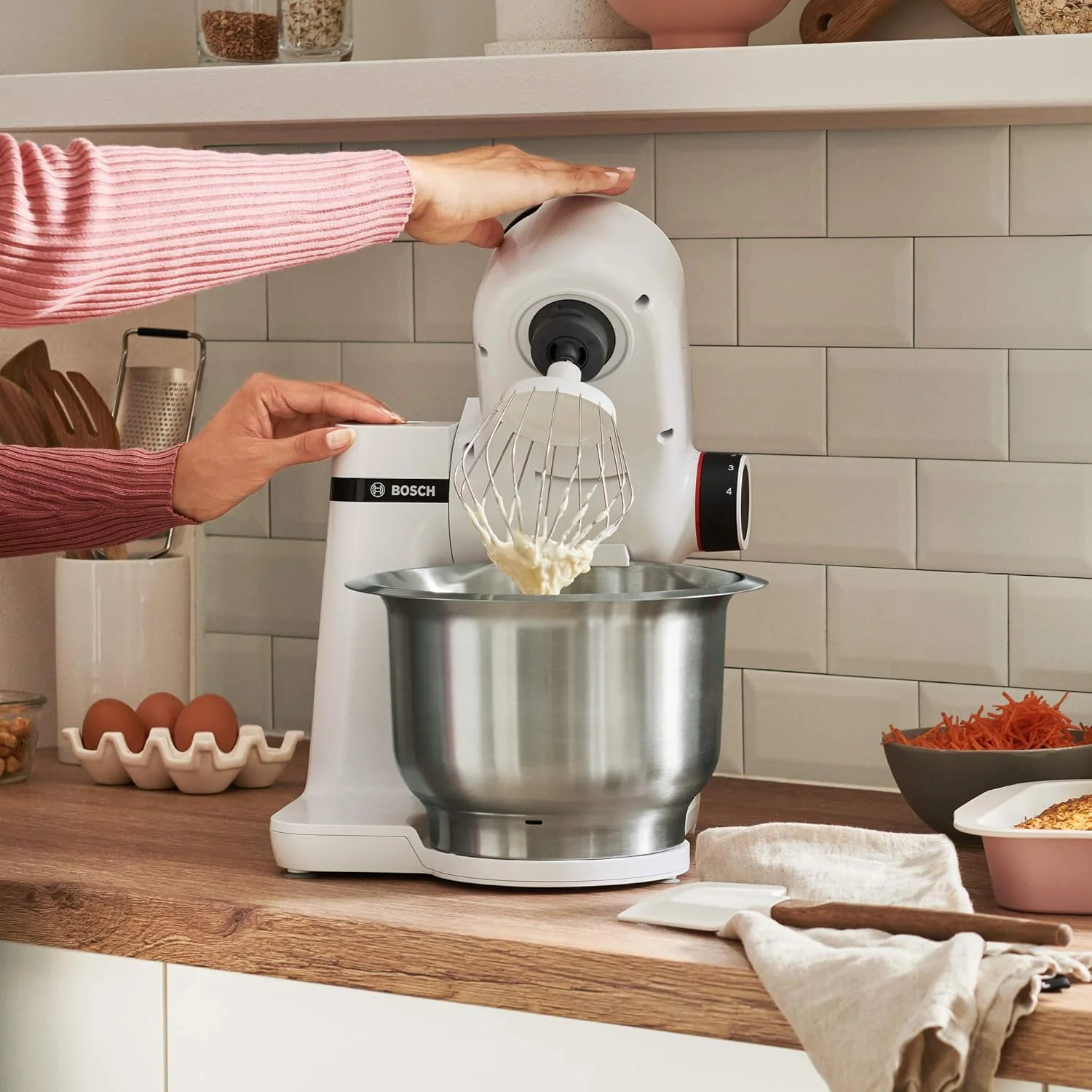 ماشین آشپزخانه بوش مدل MUMS2EW30G، توان 700 وات، کاسه 3.8 لیتری، ست شیرینی پزی، چرخ گوشت، مخلوط کن بزرگ، خردکن پیوسته با 3 دیسک، سفید، 1 سال گارانتی تولید ماشین آشپزخانه بوش مدل MUMS2EW30G، توان 700 وات، کاسه 3.8 لیتری، ست شیرینی پزی، چرخ گوشت، مخلوط کن بزرگ، خردکن پیوسته با 3 دیسک، سفید، 1 سال گارانتی تولید