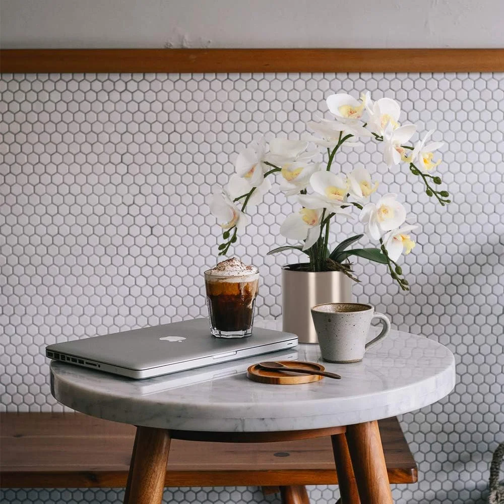 گل ارکیده مصنوعی LESING با گلدان، بونسای ارکیده سفید، گلدان گیاه فالانوپسیس ارکیده مصنوعی برای دکوراسیون منزل (سفید، گلدان نقره ای)