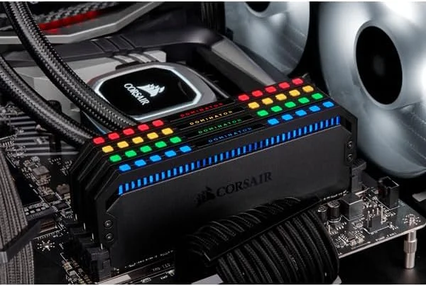 حافظه رم دسکتاپ CORSAIR DOMINATOR PLATINUM RGB 64GB (4x16GB) DDR4 3200 (PC4-25600) C16 1.35V - مشکی