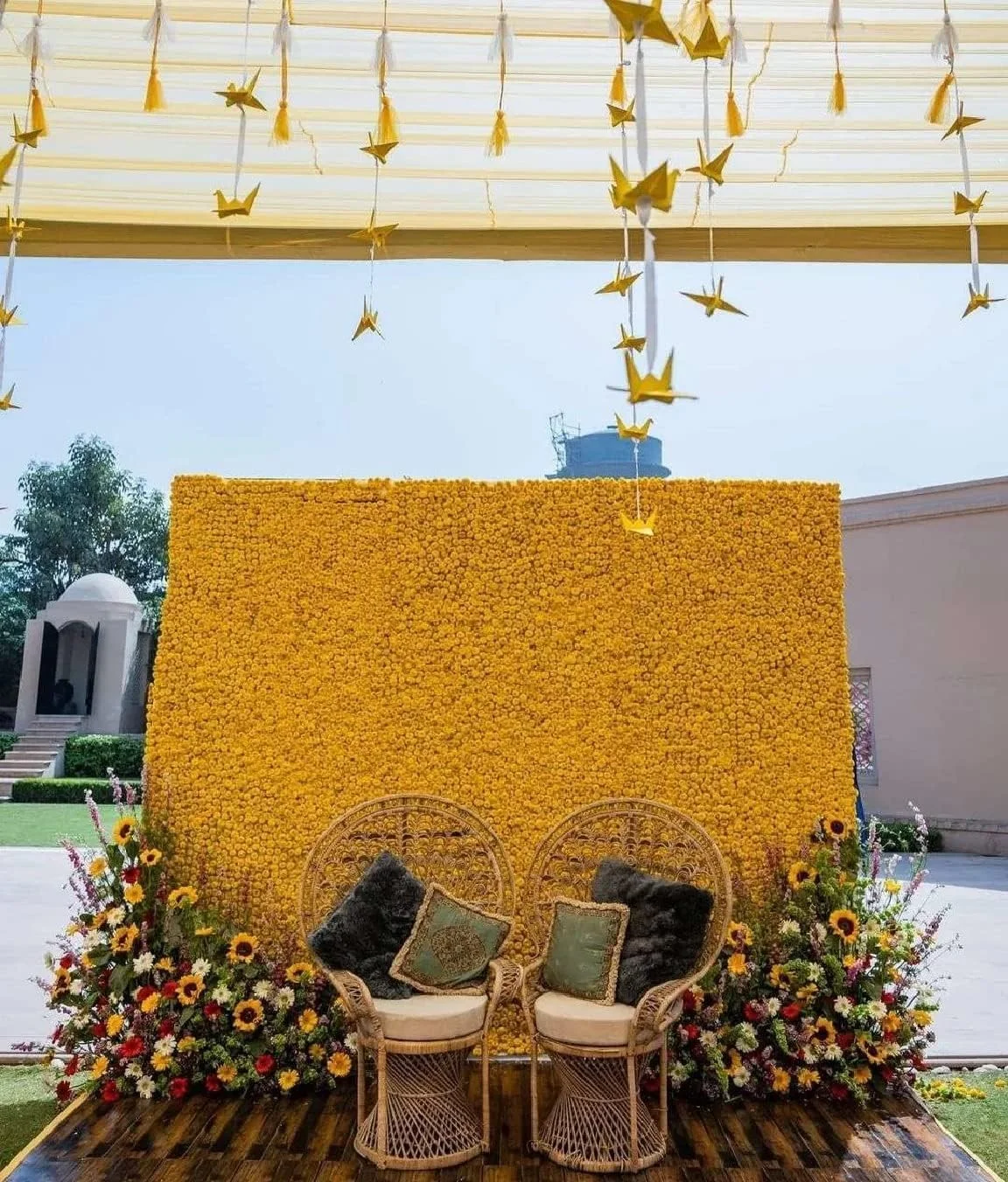 دسته گل گل همیشه بهار مصنوعی زرد 5 فوتی DECORATION CRAFT برای مهمانی ها، عروسی، دیوالی، مهندی، پوجا، جشنواره و دکوراسیون تم سنتی هندی، دکوراسیون منزل، پس زمینه های عکاسی، DIY