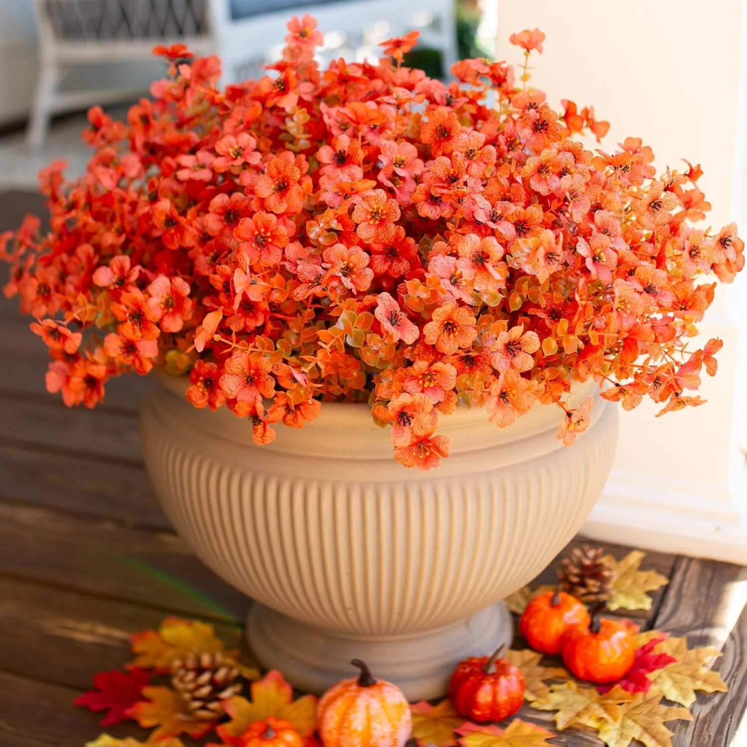 گل های مصنوعی پاییزه KASTWAVE، 12 دسته گل ابریشمی مصنوعی نارنجی، مقاوم در برابر اشعه ماوراء بنفش و بدون محو شدن، مناسب برای تزئین درب ورودی پاییزی، ایوان، پاسیو