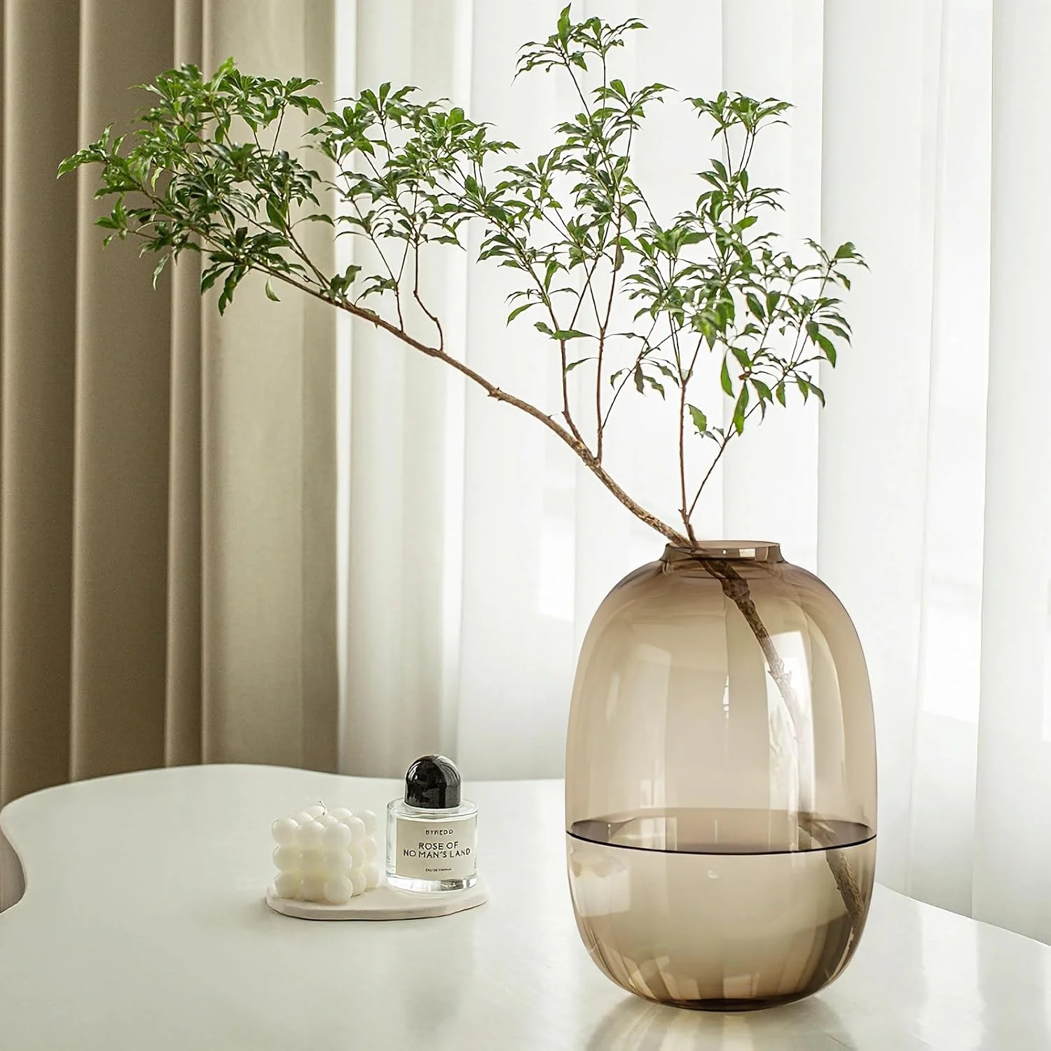 گلدان شیشه ای قهوه ای GeLive، گلدان دکوری رومیزی، گلدان بزرگ رنگی اصلی، گلدان ایستاده، گلدان گل شفاف برای شاخه های بلند گیاهان مصنوعی دکوراسیون داخلی منزل (قهوه ای)