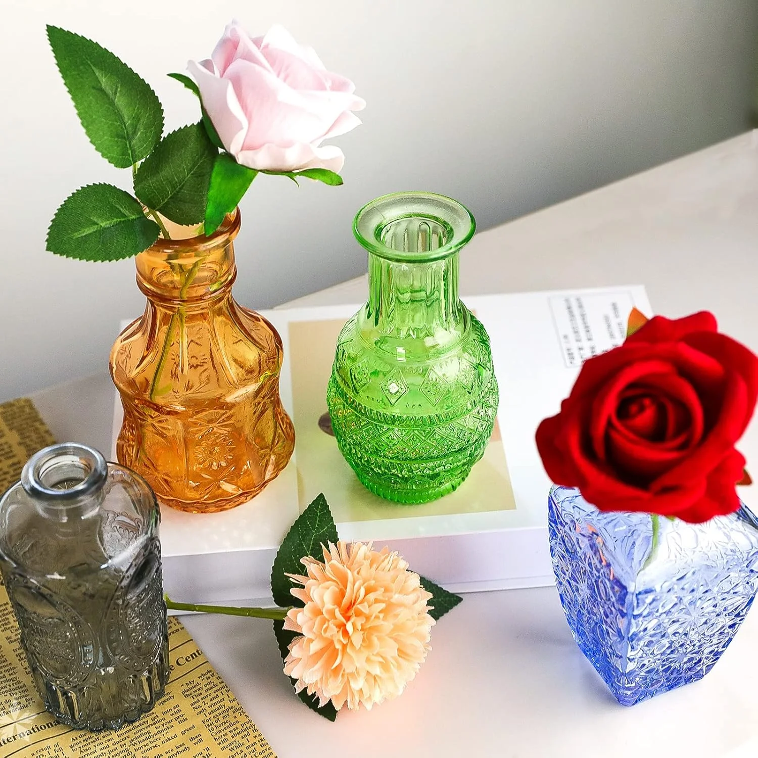 ست 12 عددی گلدان شیشه ای کوچک INFTYLE، گلدان های کوچک برای گل، گلدان های رنگی، گلدان های مینیاتوری دکوری روستایی برای میزهای پذیرایی، بطری های شیشه ای قدیمی برای عروسی، خانه، ست هدیه رومیزی - چند رنگ - 12 عدد