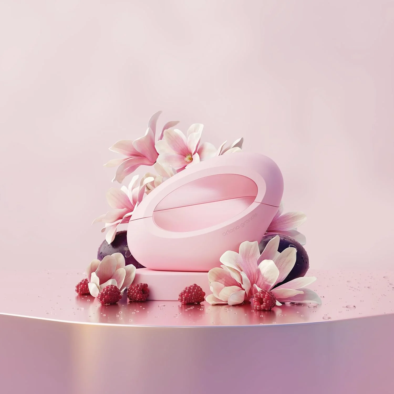 ادکلن زنانه آریانا گرانده مدل MOD Blush - رایحه چوبی کهربایی - عطر زنانه با رایحه های مگنولیا، پشن فروت و دریم وود - 30 میلی لیتر ادکلن زنانه آریانا گرانده مدل MOD Blush - رایحه چوبی کهربایی - عطر زنانه با رایحه های مگنولیا، پشن فروت و دریم وود - 30 میلی لیتر