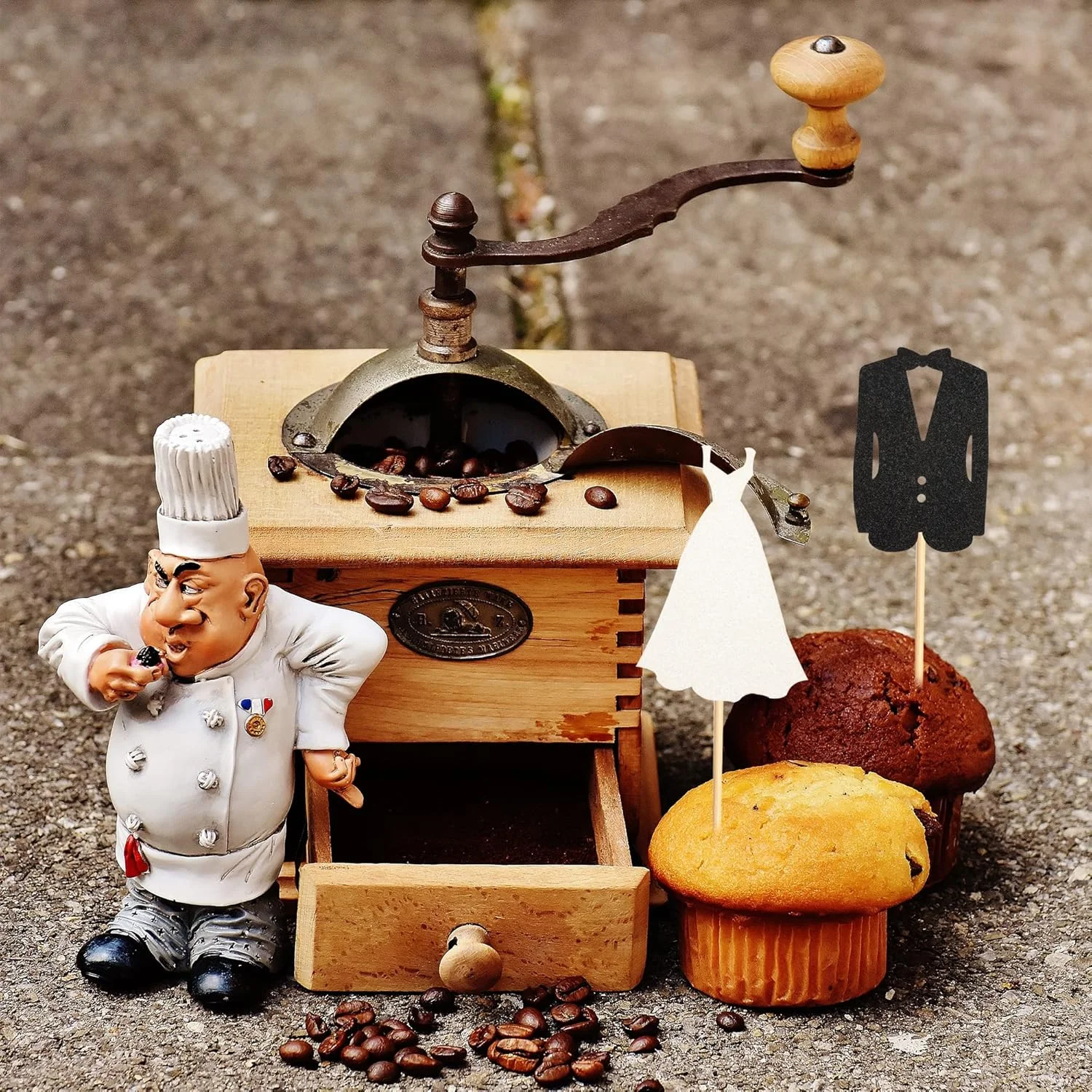 آرتسدیت 24 عدد تاپر کاپ کیک عروس و داماد، لباس عروس و تاکسیدو، مناسب برای جشن عروسی، نامزدی، سالگرد و تزیین کیک آرتسدیت 24 عدد تاپر کاپ کیک عروس و داماد، لباس عروس و تاکسیدو، مناسب برای جشن عروسی، نامزدی، سالگرد و تزیین کیک