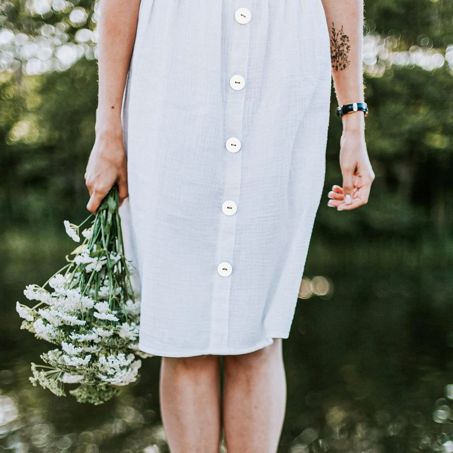 دکمه خیاطی XIHIRCD، 100 عدد دکمه رزینی سفید 1 اینچی 2 سوراخه گرد، جایگزین دکمه های لباس، لوازم خیاطی تزئینی برای صنایع دستی، پیراهن، لباس، پروژه های DIY