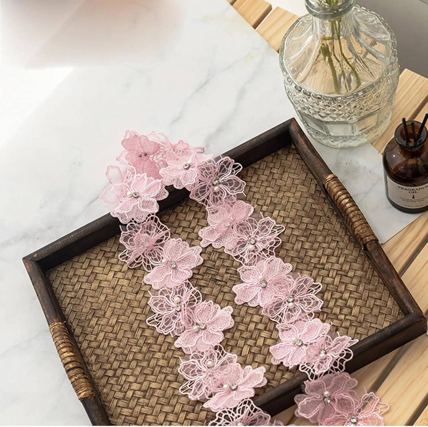 نوار توری گل سه بعدی یولولالا به طول 3 یارد با مروارید و مهره، پارچه توری گلدار، لوازم دست ساز DIY برای تزئین لباس عروسی، لوازم خیاطی و صنایع دستی (صورتی)(A3-3) نوار توری گل سه بعدی یولولالا به طول 3 یارد با مروارید و مهره، پارچه توری گلدار، لوازم دست ساز DIY برای تزئین لباس عروسی، لوازم خیاطی و صنایع دستی (صورتی)(A3-3)