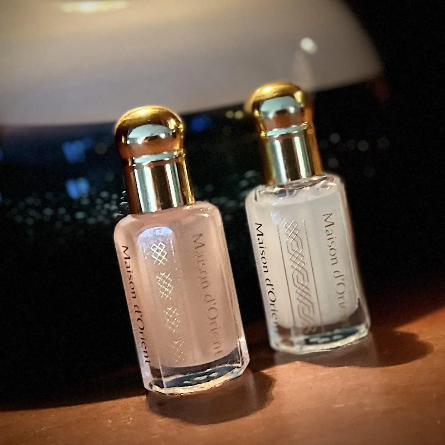 مجموعه طهاره Maison d'Orient 2x6mL | عطر روغنی بدن مشک صورتی و مشک سفید زنانه | عطرهای عربی | عطرهای عربی زنانه (Perfumes Arabes de Mujer - Almizcle Blanco y Rosa)