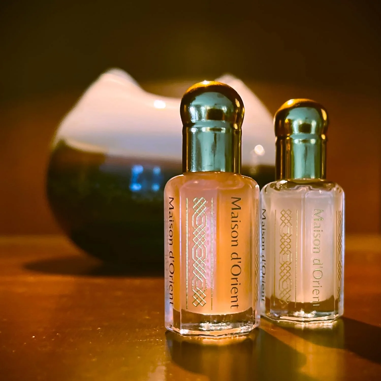 مجموعه طهاره Maison d'Orient 2x6mL | عطر روغنی بدن مشک صورتی و مشک سفید زنانه | عطرهای عربی | عطرهای عربی زنانه (Perfumes Arabes de Mujer - Almizcle Blanco y Rosa)