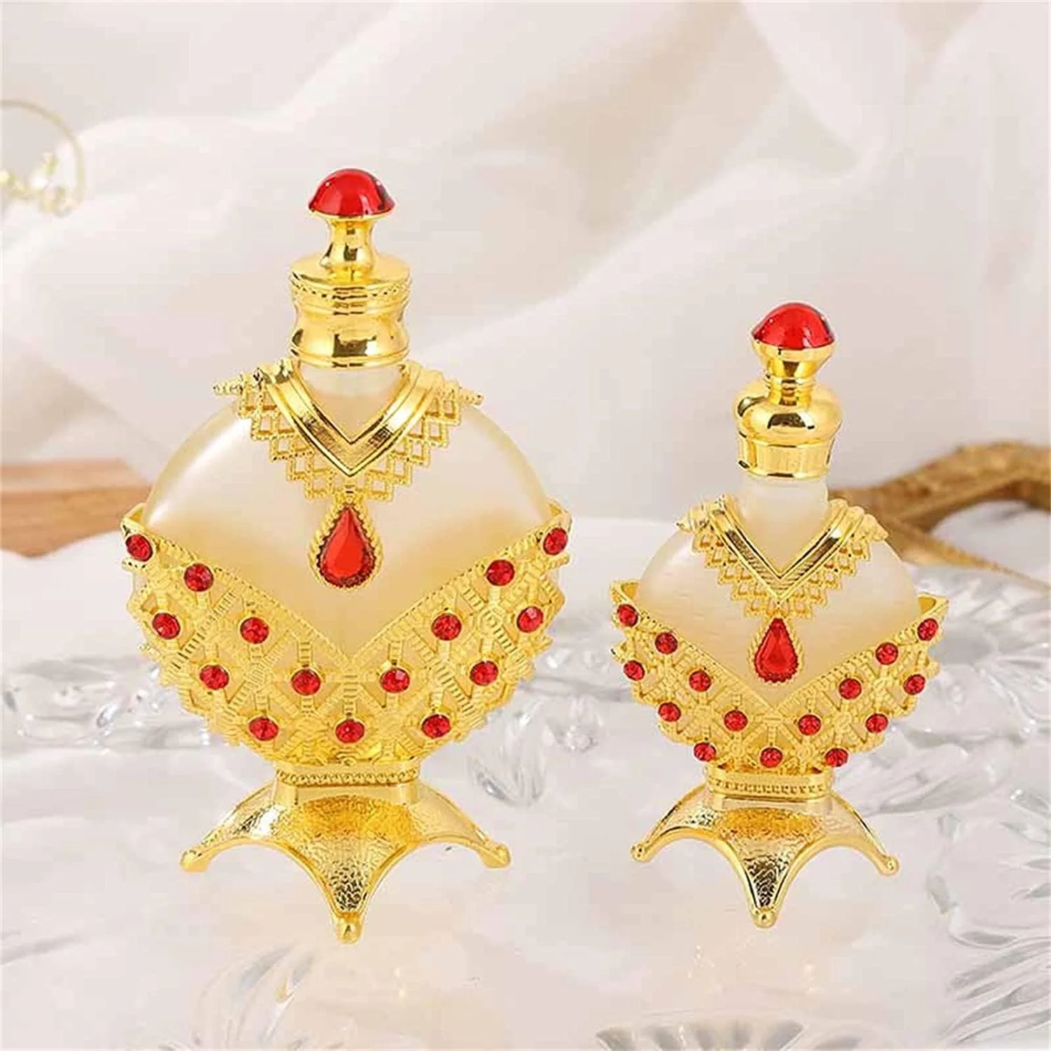 عطر روغنی متمرکز حریم السلطان طلایی VETERS - عطر حریم السلطان، عطرهای عربی ماندگار برای زنان، عطر حریم السلطان طلایی، عطر روغنی عربی زنانه - 12 میلی لیتر عطر روغنی متمرکز حریم السلطان طلایی VETERS - عطر حریم السلطان، عطرهای عربی ماندگار برای زنان، عطر حریم السلطان طلایی، عطر روغنی عربی زنانه - 12 میلی لیتر
