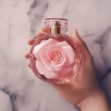 عطر زنانه رز طراوت بخش BrightSouq - رایحه گلی ماندگار، 100 میلی لیتر | رایحه گل رز صورتی ظریف