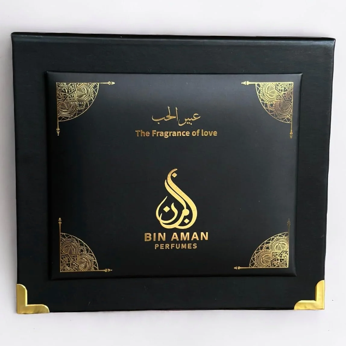 ست عطر بین امان شامل عود و رایحه فرانسوی 5 عدد 10 میلی لیتری - عطر مردانه - عطر زنانه ست عطر بین امان شامل عود و رایحه فرانسوی 5 عدد 10 میلی لیتری - عطر مردانه - عطر زنانه