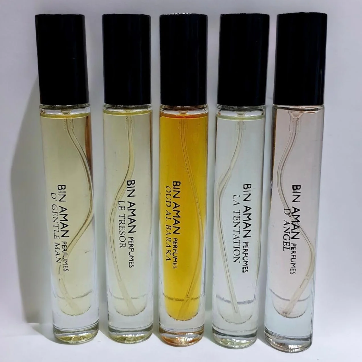 ست عطر بین امان شامل عود و رایحه فرانسوی 5 عدد 10 میلی لیتری - عطر مردانه - عطر زنانه ست عطر بین امان شامل عود و رایحه فرانسوی 5 عدد 10 میلی لیتری - عطر مردانه - عطر زنانه