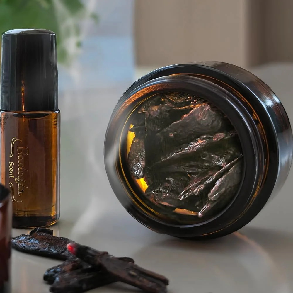 ست هدیه عطر عود عربی بدایا - روغن عطر، بخور و شمع معطر 3 تکه - الهام گرفته از صحرای دبی - عطر لوکس خانه و هدیه خود مراقبتی برای مردان و زنان ست هدیه عطر عود عربی بدایا - روغن عطر، بخور و شمع معطر 3 تکه - الهام گرفته از صحرای دبی - عطر لوکس خانه و هدیه خود مراقبتی برای مردان و زنان