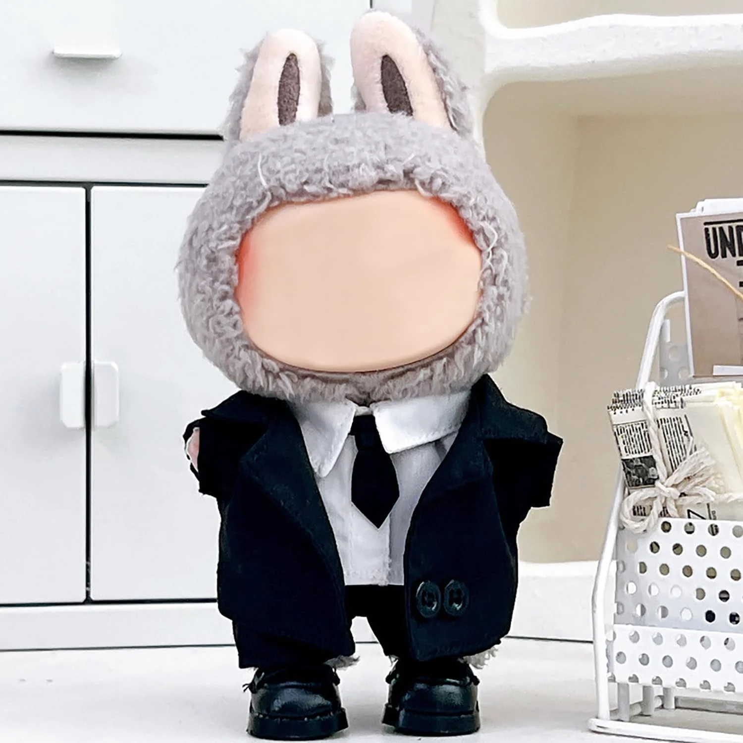 ست لباس و اکسسوری 4 تکه عروسک KASTWAVE برای عروسک پولیشی لابوبو، مناسب برای عروسک های 17 سانتی متری، ست کت و شلوار باحال با پیراهن، کراوات، کت و عینک آفتابی، لباس شیک عروسک (بدون عروسک) ست لباس و اکسسوری 4 تکه عروسک KASTWAVE برای عروسک پولیشی لابوبو، مناسب برای عروسک های 17 سانتی متری، ست کت و شلوار باحال با پیراهن، کراوات، کت و عینک آفتابی، لباس شیک عروسک (بدون عروسک)