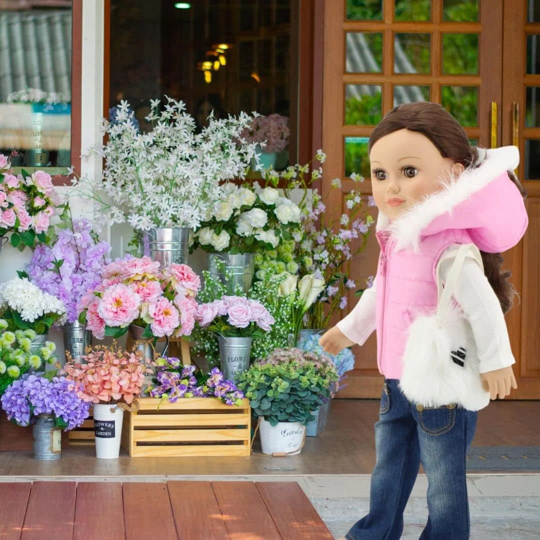 لباس عروسک 18 اینچی امیلی رز، جلیقه کلاه دار پفی صورتی با تزیین خز | لباس مناسب عروسک های امریکن گرل | شامل تی شرت، شلوار جین جذب و کیف لباس عروسک 18 اینچی امیلی رز، جلیقه کلاه دار پفی صورتی با تزیین خز | لباس مناسب عروسک های امریکن گرل | شامل تی شرت، شلوار جین جذب و کیف