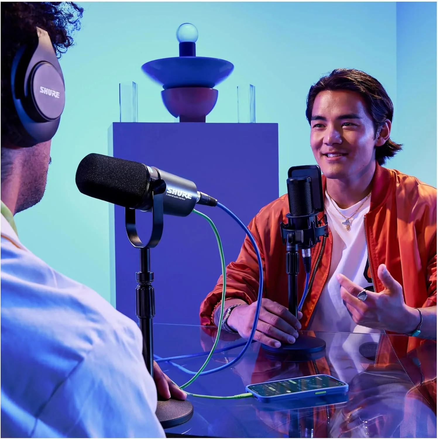 میکروفون هوشمند Shure MV7i با رابط صوتی داخلی - میکروفون پادکست و موسیقی با 2 کانال، XLR و 1/4 اینچ، USB-C برای Mac/PC/Phone، ویژگی های پیشرفته DSP، طراحی تمام فلزی، حالت سطح خودکار