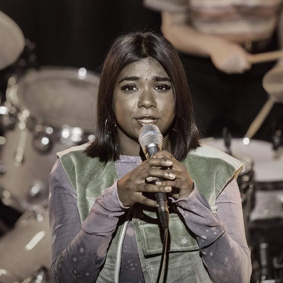 میکروفون کاندنسر کاردیوئید Shure BETA87C برای کاربردهای آوازی دستی، خاکستری میکروفون کاندنسر کاردیوئید Shure BETA87C برای کاربردهای آوازی دستی، خاکستری