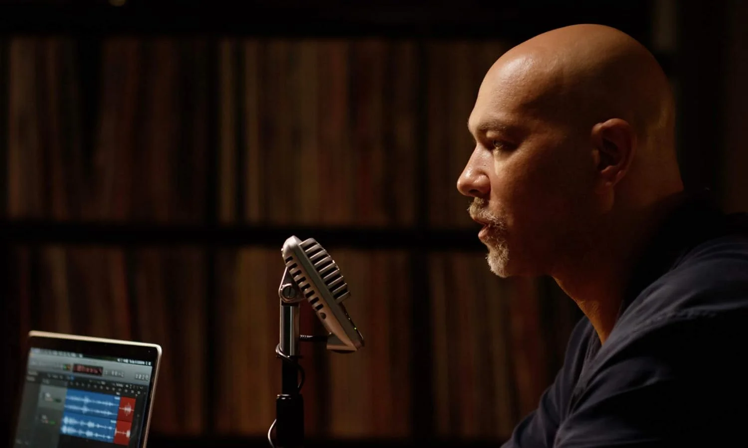 میکروفون کاندنسر دیافراگم بزرگ دیجیتال Shure MV51، ضبط با کیفیت استودیو، سازگار با iOS و Android، عالی برای اجرای خانگی و زنده