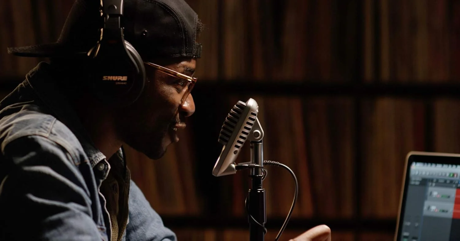 میکروفون کاندنسر دیافراگم بزرگ دیجیتال Shure MV51، ضبط با کیفیت استودیو، سازگار با iOS و Android، عالی برای اجرای خانگی و زنده