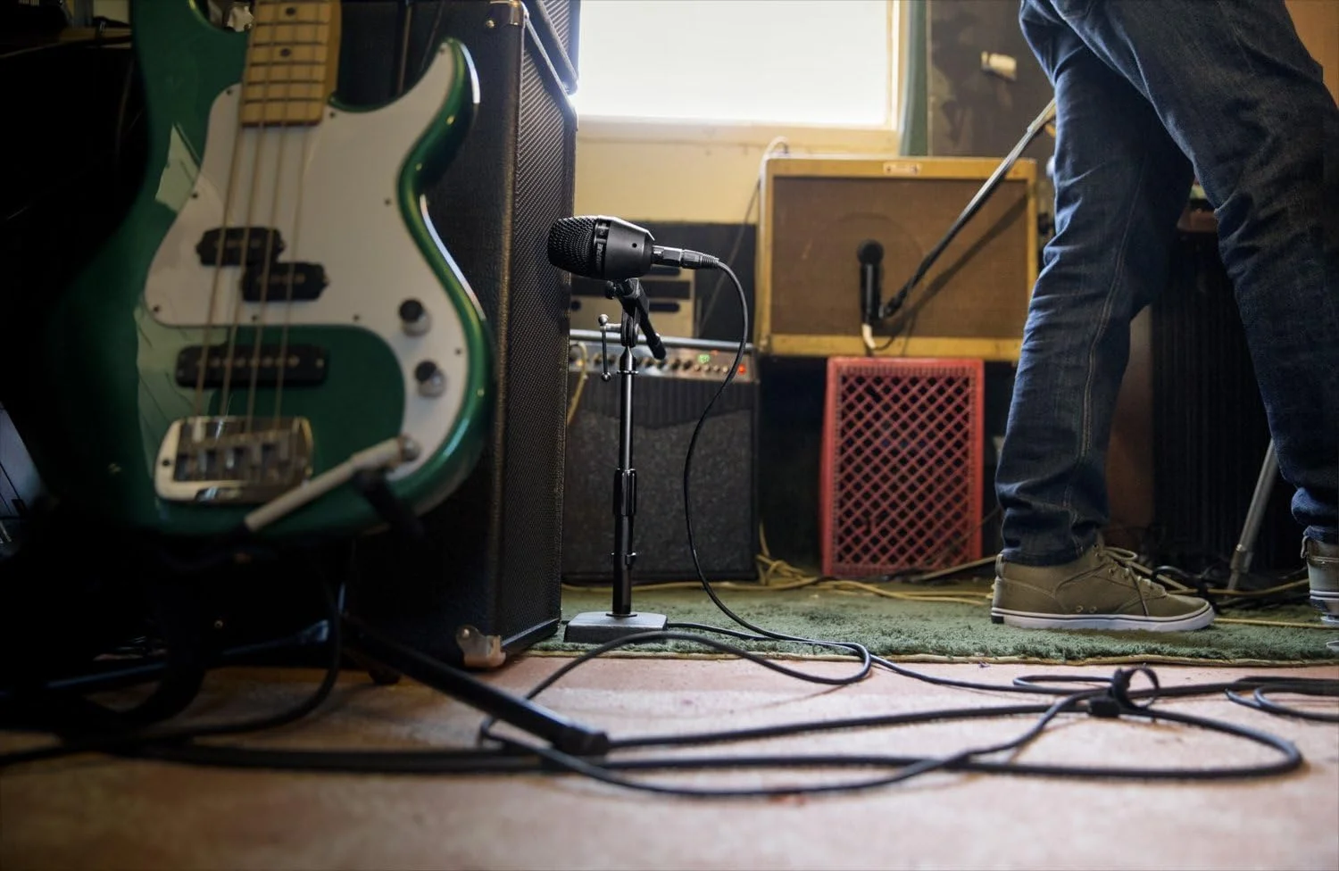 میکروفون کندانسر Shure PGA181 - میکروفون آدرس جانبی برای ساز و آواز با الگوی قطبی کاردیوئید، کانکتور XLR 3 پین، آداپتور پایه و کیف زیپی، بدون کابل (PGA181-LC)